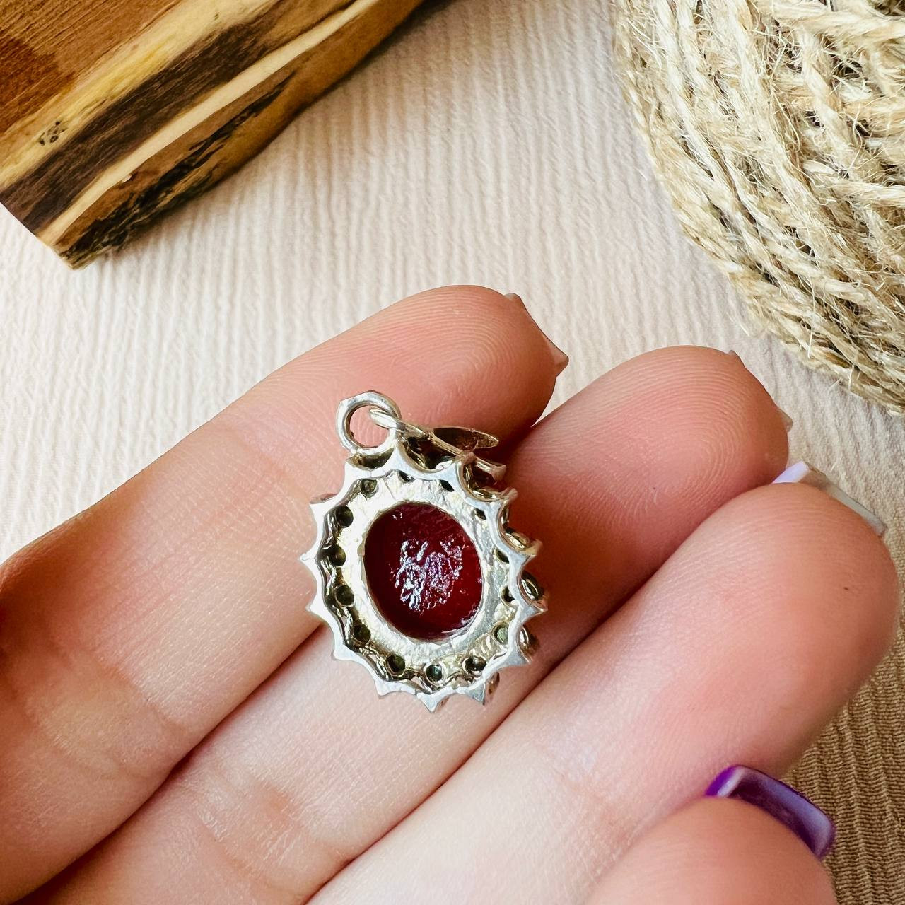 آویز گردنبند نقره زنانه مدل سنگ عقیق خورشید نگین دار