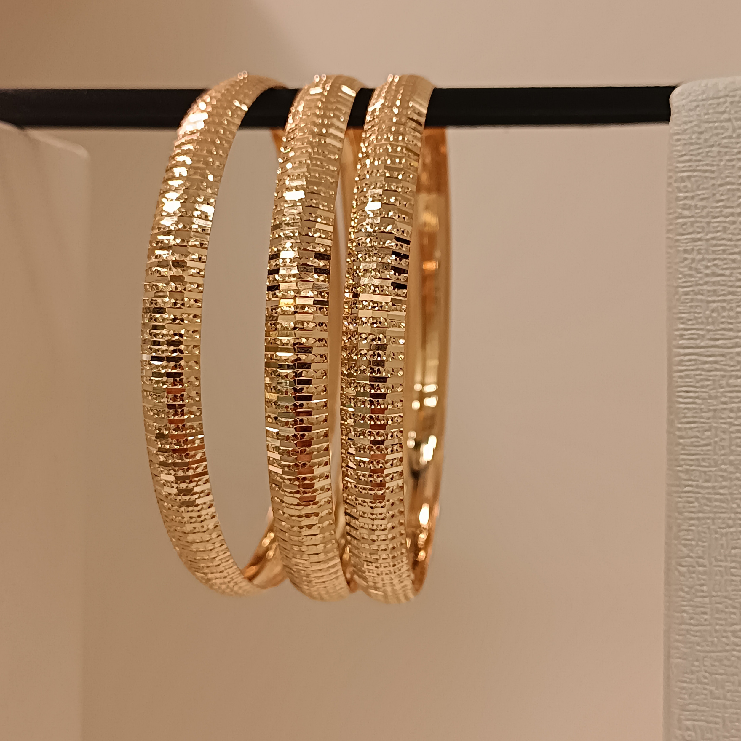 النگو طلا 18 عیار زنانه ثمری کد 507s1 النگو طلا 18 عیار زنانه ثمری کد 507s1