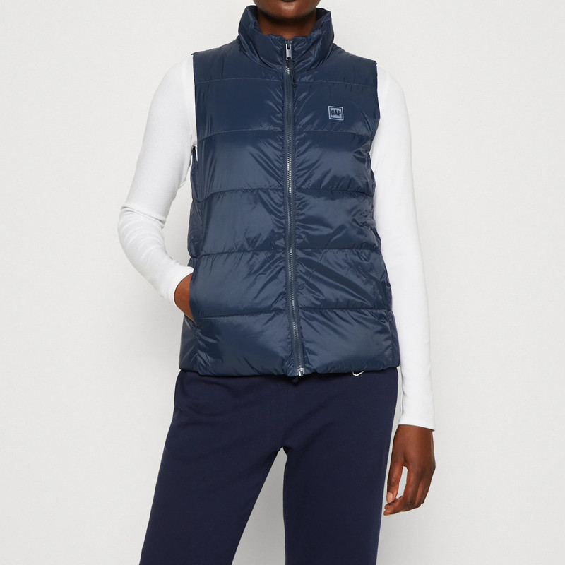 جلیقه زنانه گپ مدل logo puffer vest