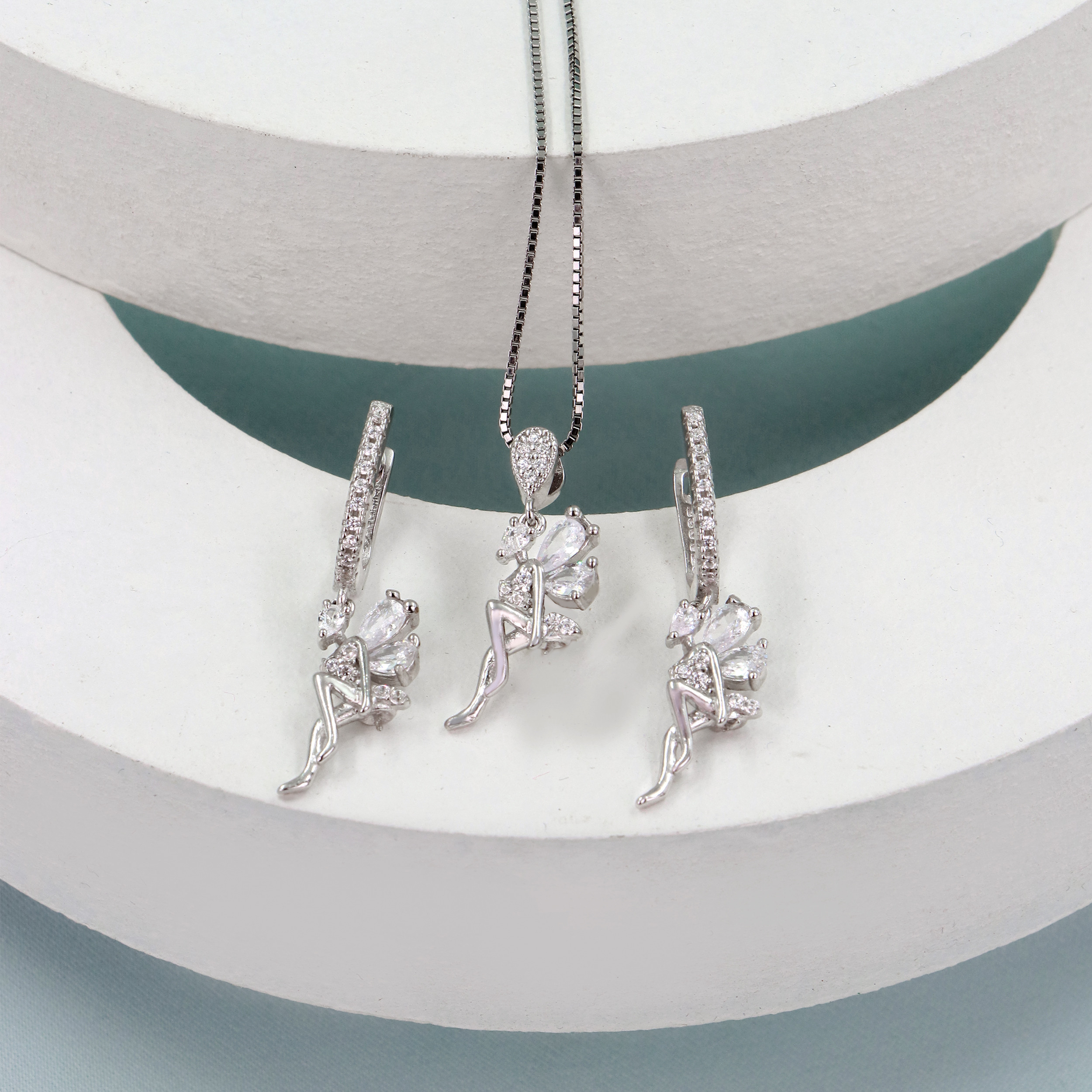 نیم ست نقره زنانه جی تی ای مدل جی نایس نیم ست نقره زنانه جی تی ای مدل جی نایس