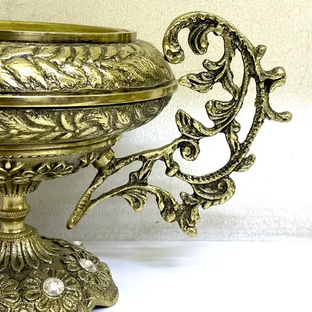 شکلات خوری برنجی مدل آناهیتا102936