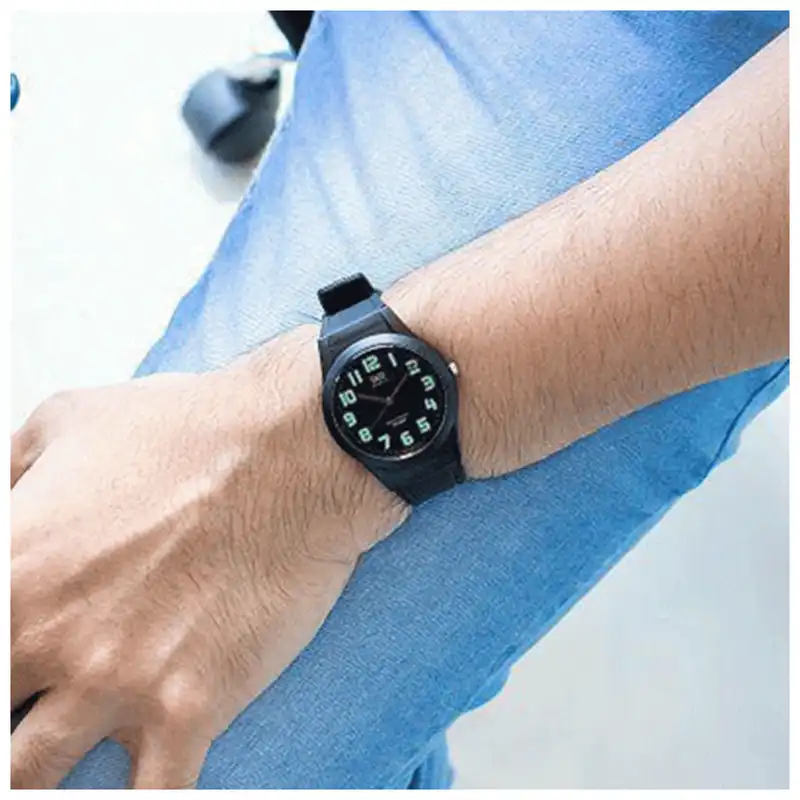 ساعت مچی عقربه ای کیو اند کیو مدل VQ50J04Y