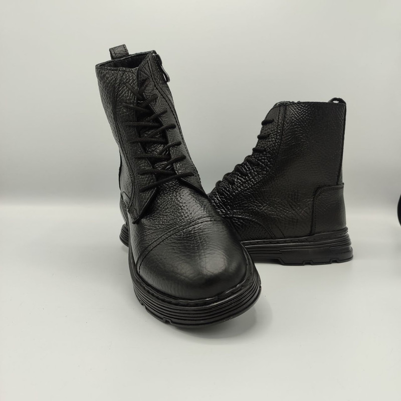 نیم بوت مردانه مدل چرم طبیعی پا کولز کد 8096