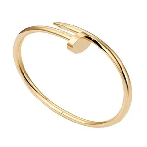 دستبند مدل میخ