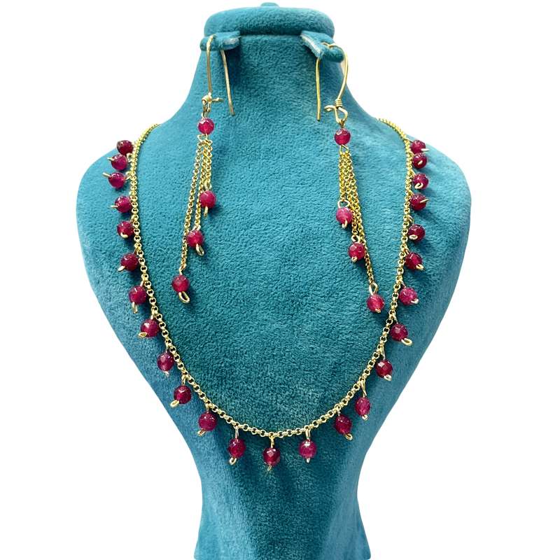 نیم ست نقره زنانه مدل دستساز با روکش طلا مزین به یاقوت نیم ست نقره زنانه مدل دستساز با روکش طلا مزین به یاقوت