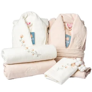 سرویس حوله پالتویی ۱۰ تکه برند بالر مدل گلدوزی