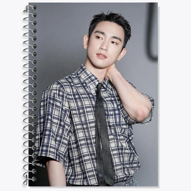 دفتر زبان 50 برگ خندالو مدل دو خط طرح جین یونگ گروه گات سون GOT7 کد 20989