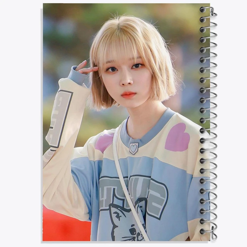 دفتر نت موسیقی 50 برگ خندالو مدل وینتر گروه آسپا Aespa کد 19740