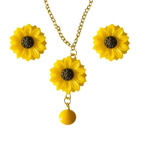 ست گردنبند و گوشواره دست ساز مدل آفتاب گردان