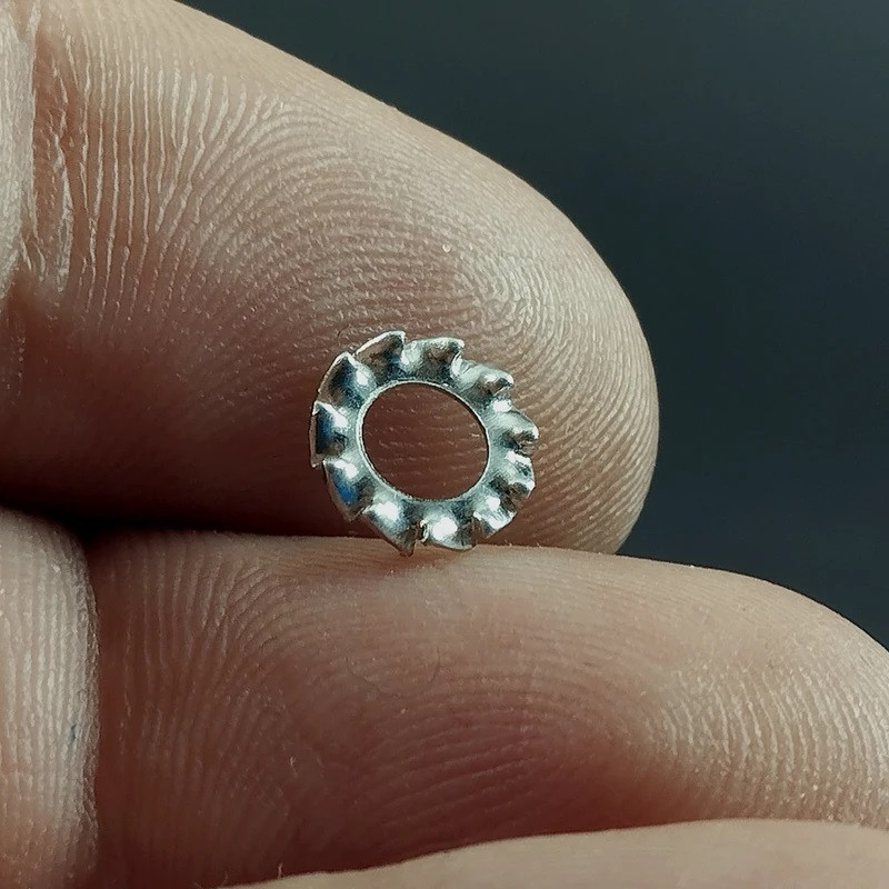 واشر خورشیدی مدل M4-8MM سایز 4 میلیمتر بسته 100 عددی