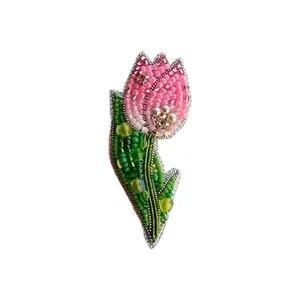 گل سینه زنانه مدل گل لاله کد 5026