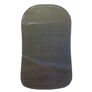 پد نگهدارنده اشیاء داخل خودرو مدل دش مت