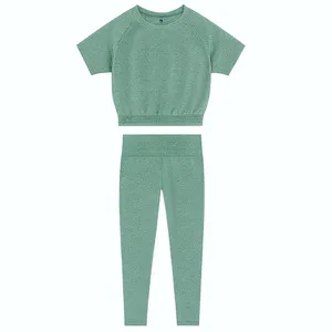 ست نیم‌تنه و شلوار ورزشی زنانه مدل نایرا