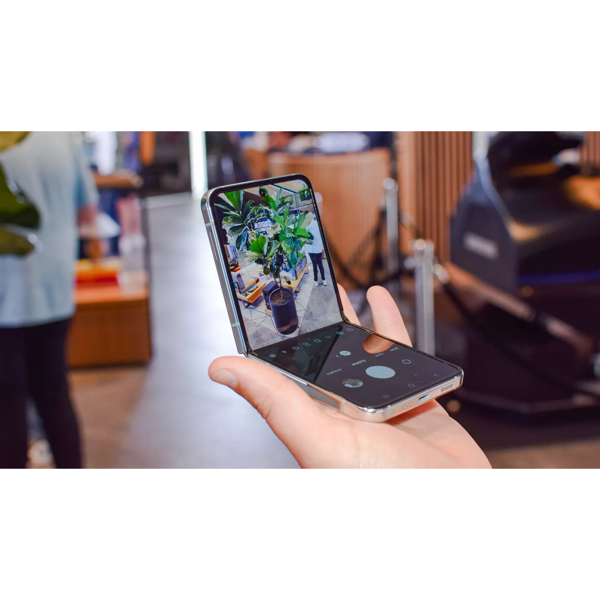 گوشی موبایل سامسونگ مدل Galaxy Z Flip5 تک سیم کارت ظرفیت 512 گیگابایت و رم 8 گیگابایت