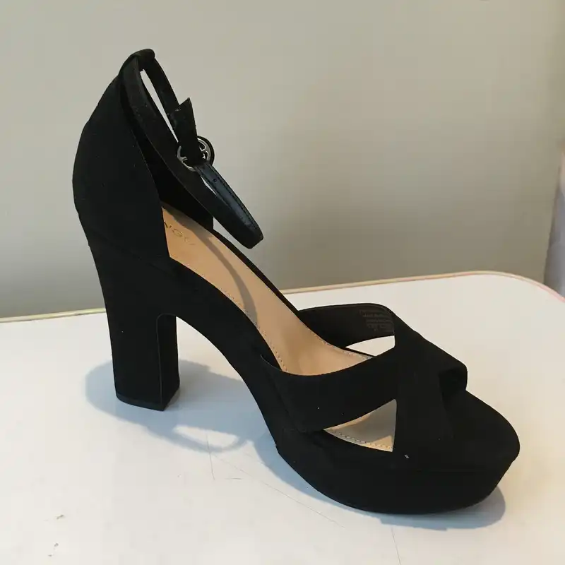 صندل زنانه مانگو مدل 840247