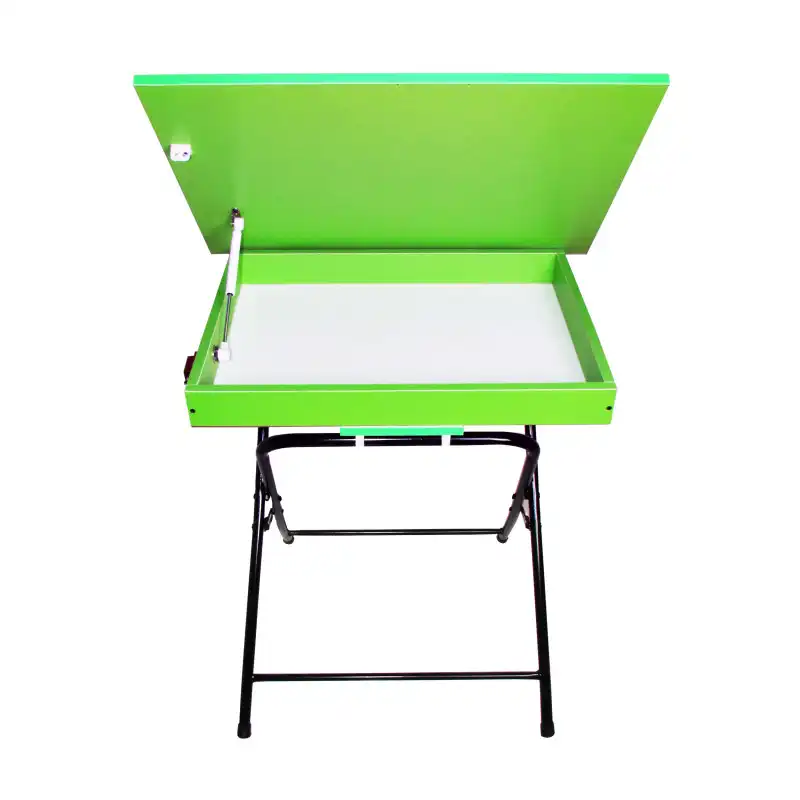 میز تحریر و صندلی مدل طرح سگ های نگهبان