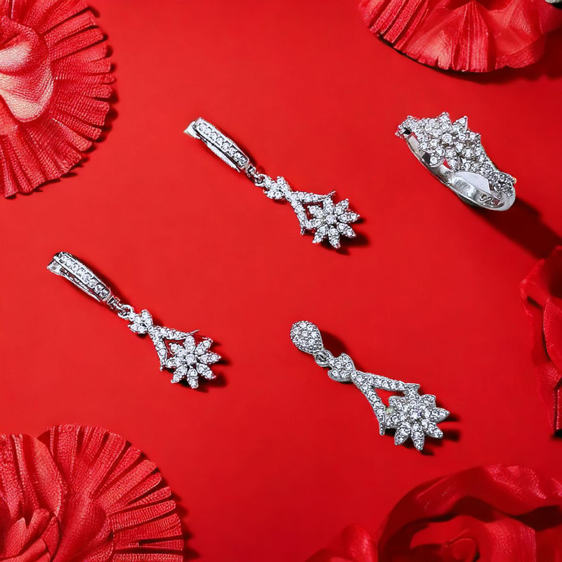 نیم ست نقره زنانه مدل ماه و ستاره کد 0126 نیم ست نقره زنانه مدل ماه و ستاره کد 0126