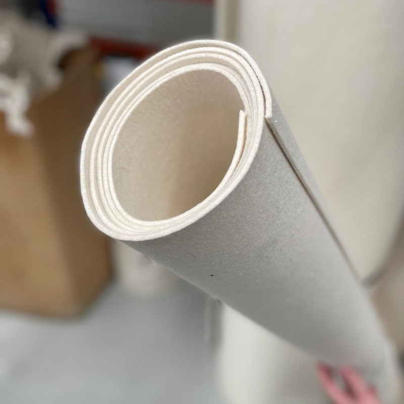 نمد صنعتی مدل 2mm طول 10 متر نمد صنعتی مدل 2mm طول 10 متر