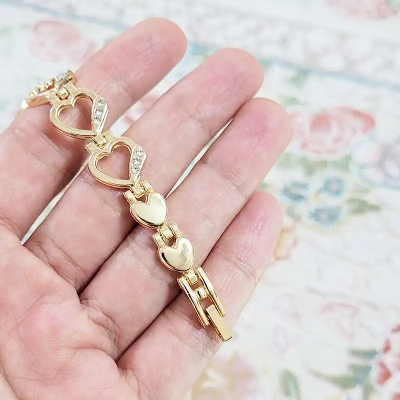 ساعت مچی عقربه ای زنانه طرح قلب کد 2