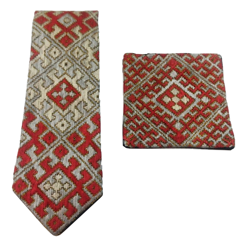 کراوات دست دوز مردانه مدل سوزن دوزی آهوگ طرح فرح به همراه دستمال جیب