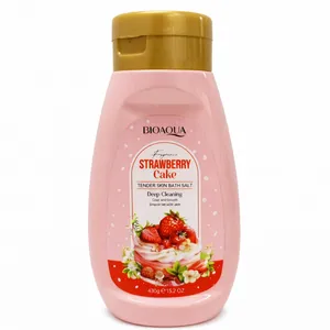 نمک حمام بایو آکوا مدل توت فرنگی مناسب برای انواع پوست وزن 430 گرم