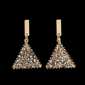 گوشواره زنانه مدل مثلث نگینی