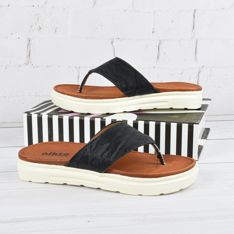 دمپایی لاانگشتی زنانه نیکتا مدل لیون کد BK.2957