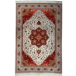 فرش ماشینی ۱۲۰۰ شانه زمینه کرم حاشیه قرمز کد ۷۱۰۴۰۱