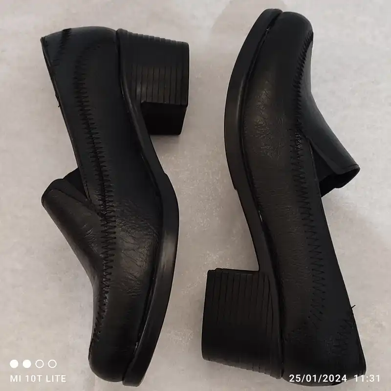 کفش زنانه مدل طبی