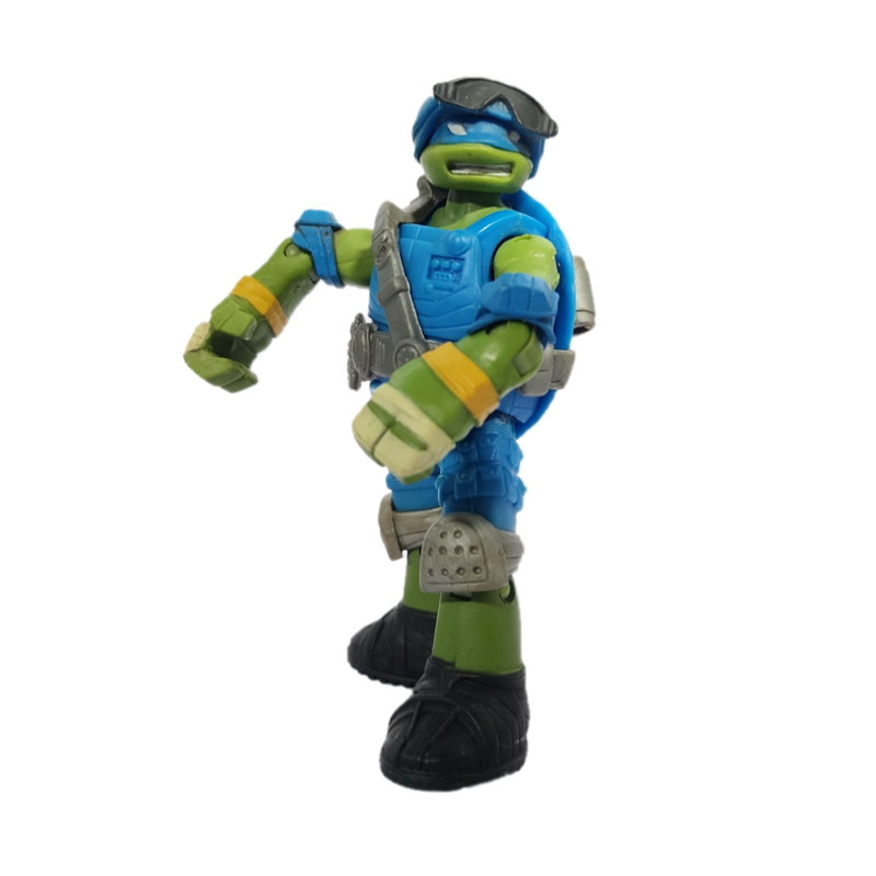 اکشن فیگور پلی میتس مدل لئوناردو عینک دار