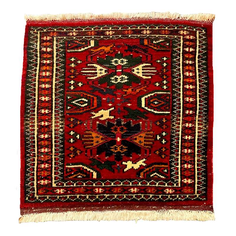 فرش قدیمی دستباف نیم متری  طرح ترکمن مدل قفقاز  کد N688