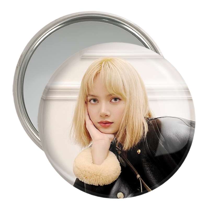 آینه جیبی خندالو مدل لیسا گروه بلک پینک Black Pink کد 16715 آینه جیبی خندالو مدل لیسا گروه بلک پینک Black Pink کد 16715