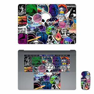 برچسب تزئینی اس ای گییرز مدل Space Sticker Bomb مناسب برای مک بوک پرو 15 اینچی به همراه برچسب کیبورد و ماوس