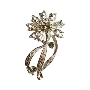 گل سینه زنانه کد 34