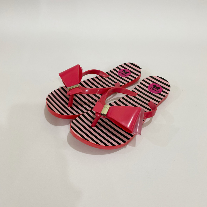 دمپایی لاانگشتی زنانه شهپر مدل P1-parvane-DPK