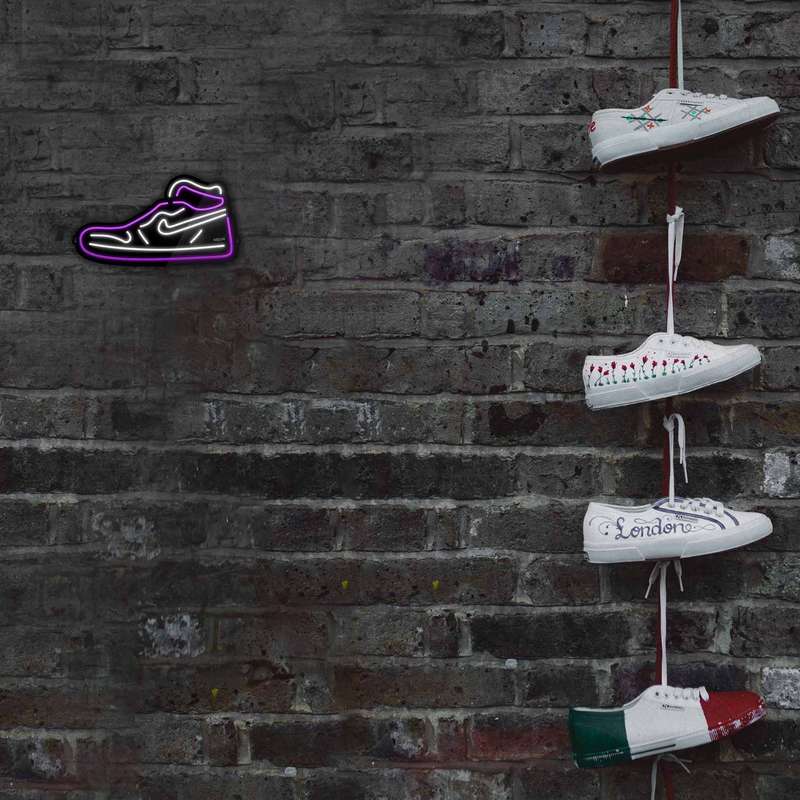 چراغ دیواری نئون دیزاین مدل Shoes-BL_PR