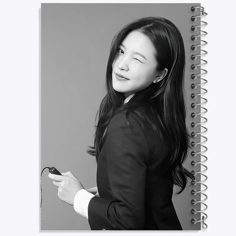 دفتر ژورنال نویسی 50 برگ خندالو مدل نقطه ای طرح یری گروه رد ولوت Red Velvet کد 19605