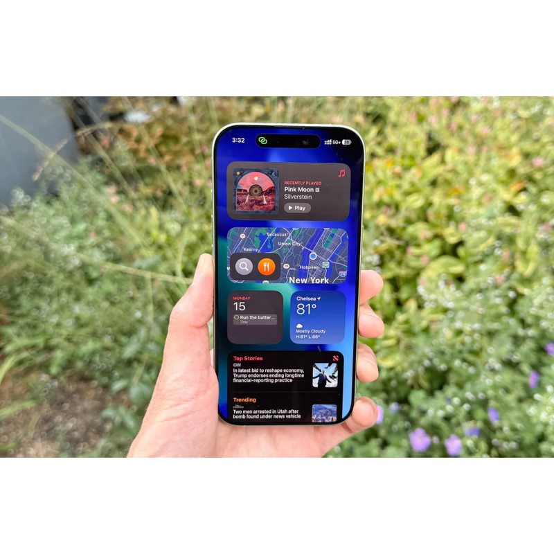 گوشی موبایل اپل مدل iPhone 17 CH دو سیم کارت ظرفیت 256 گیگابایت و رم 8 گیگابایت - نات اکتیو  - به همراه شارژر 20 وات اپل