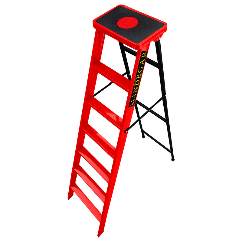 نردبان 7 پله ماندگار مدل دنا