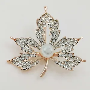 گل سینه زنانه طرح برگ کد rstt220 