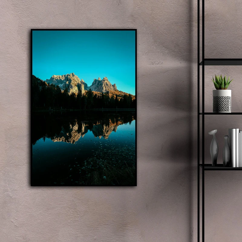 تابلو نوری بکلیت طرح منظره دریاچه و کوهستان مدل B-D2085 فریم مشکی