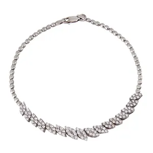 دستبند نقره زنانه بازرگانی میلادی مدل فانتزی کد DP_481