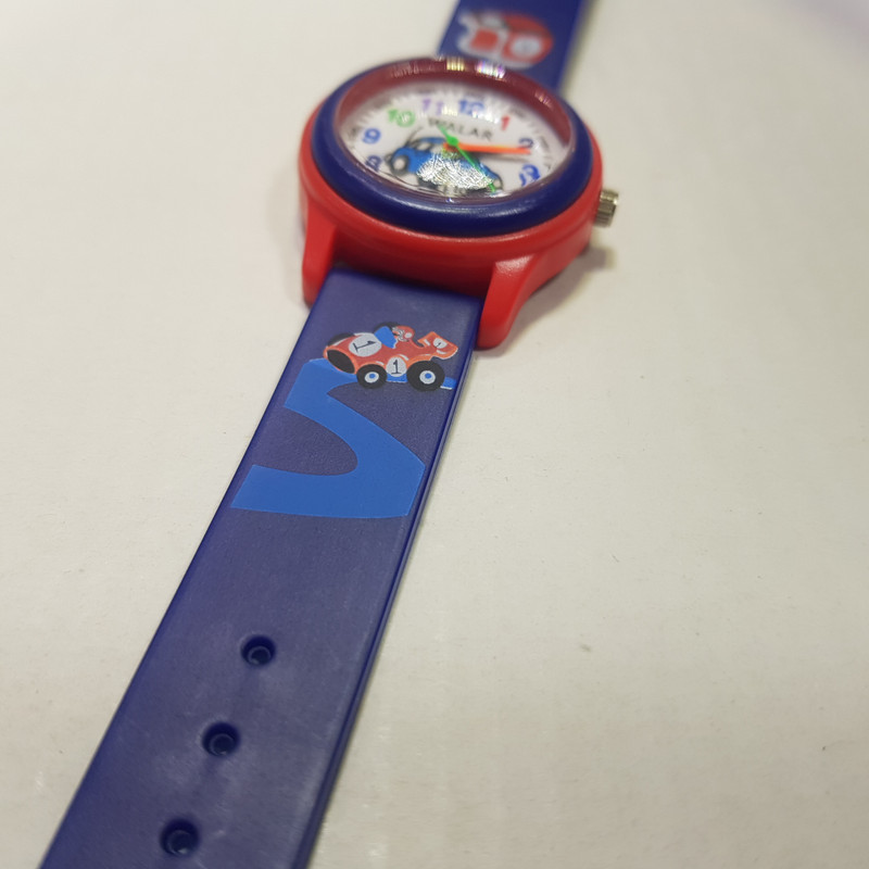 ساعت مچی عقربه ای بچگانه والار مدل ضدآب طرح ماشین کد 13