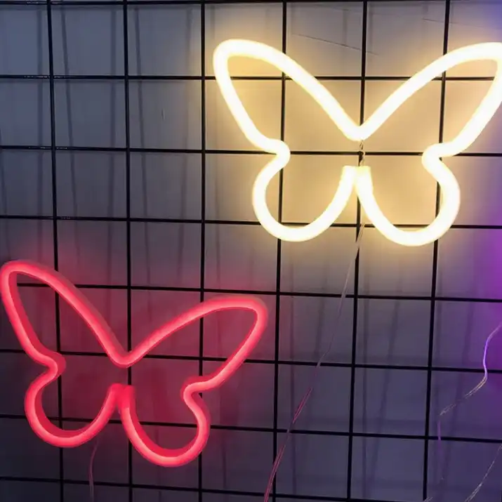 چراغ نئونی دیواری طرح پروانه