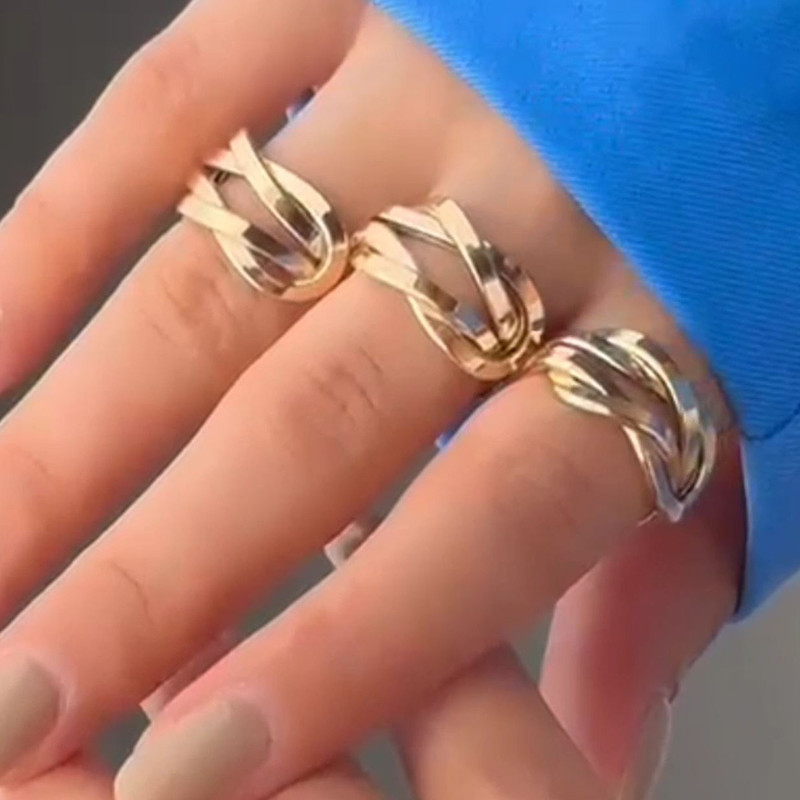 انگشتر طلا 18 عیار زنانه گالری رحمانی مدل گره 053