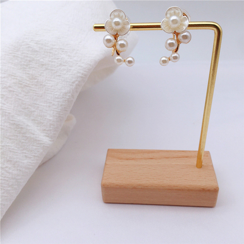 گوشواره زنانه مدل خوشه مروارید کد 00729 گوشواره زنانه مدل خوشه مروارید کد 00729