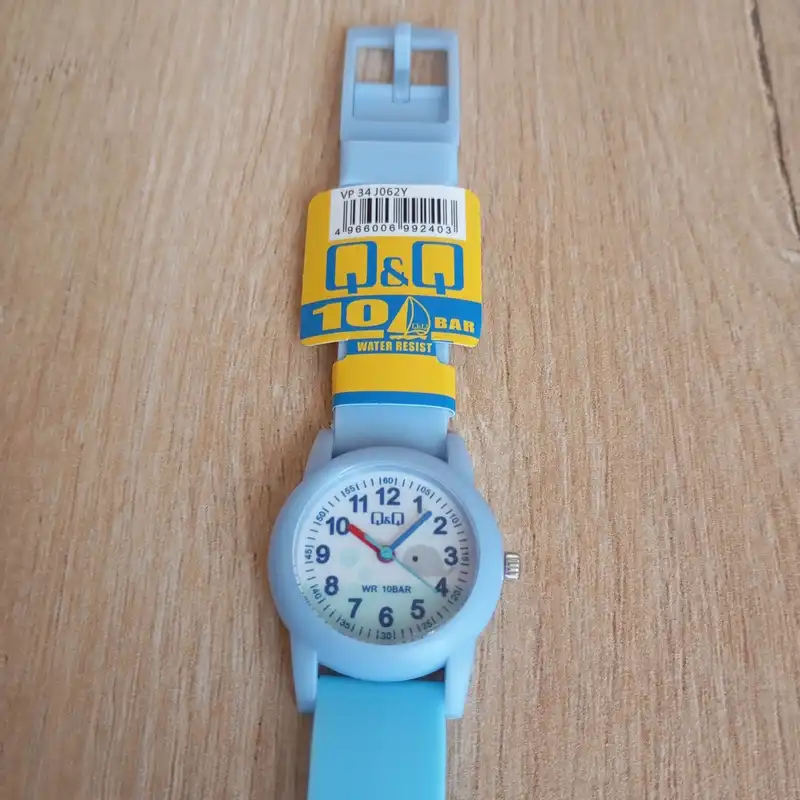 ساعت مچی عقربه ای بچگانه کیو اند کیو مدل VP34J062Y-22