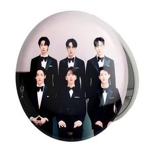 آینه جیبی خندالو طرح گروه مانستا اکس MONSTA X مدل تاشو کد 12257 
