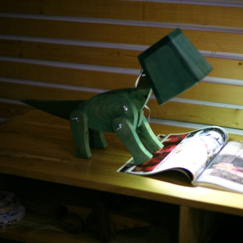 چراغ مطالعه مدل دایناسور