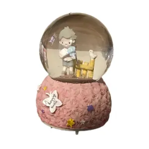 گوی موزیکال مدل چراغدار برفی 